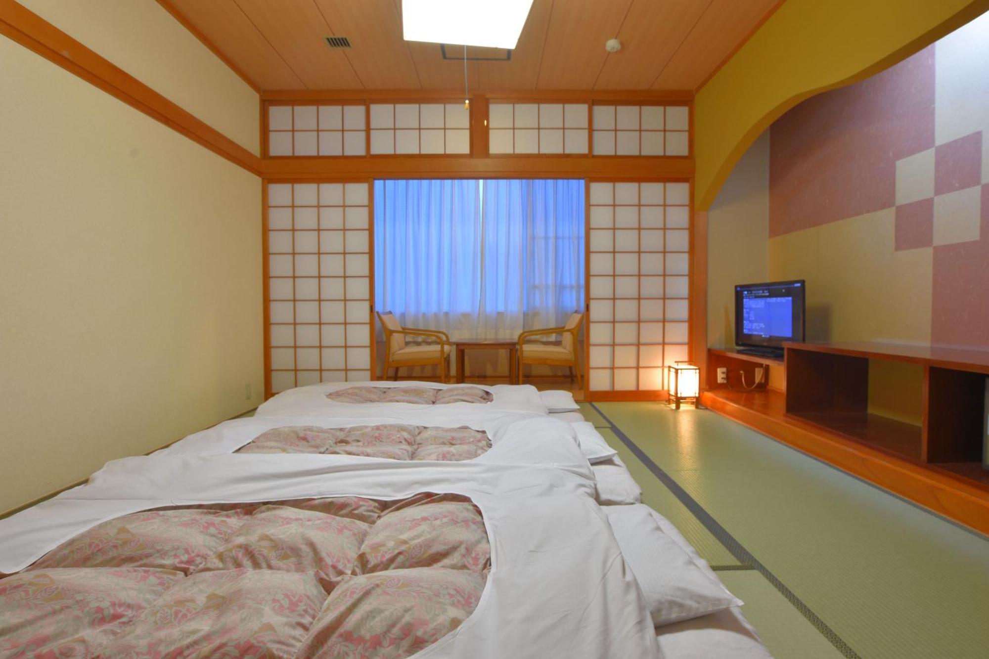 Hill Hotel Sunpia Iga Habitación foto
